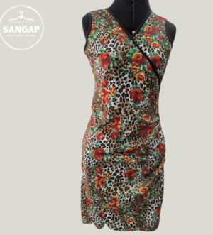 Vestido feminino estampa animal print e floral Tamanho P